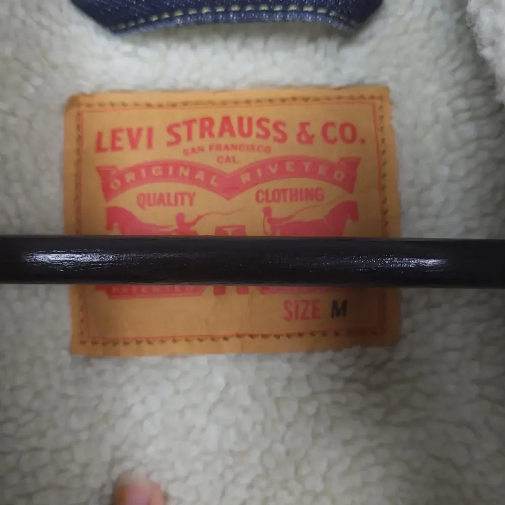 Vintage Levi's Men's Sherpa Lined Denim Trucker Jacket M Dark Wash Blue EUC - Picture 7 of 11